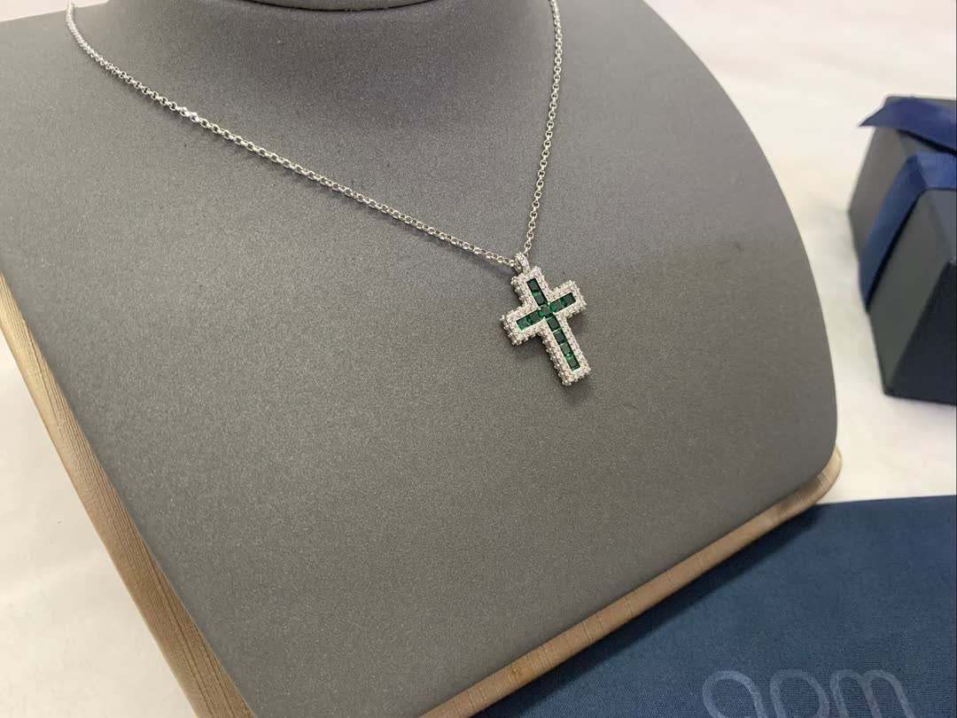 APM Monaco Elegant Green Cross Pendant Necklace